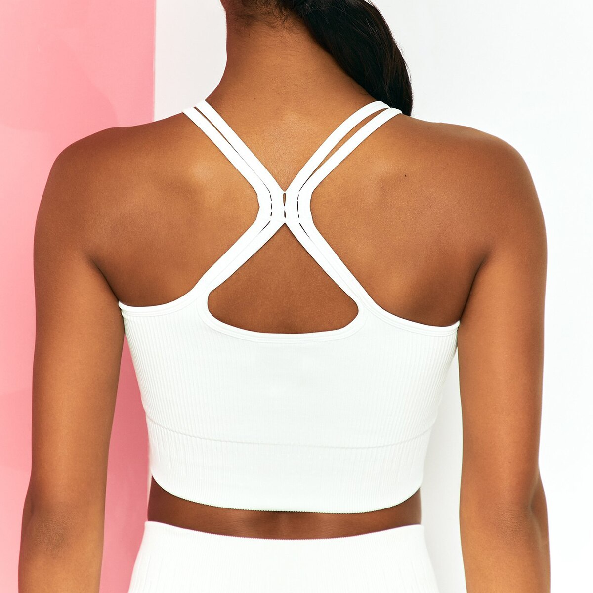 Sleeveless Running Crop Top Detailansicht – VYROX
