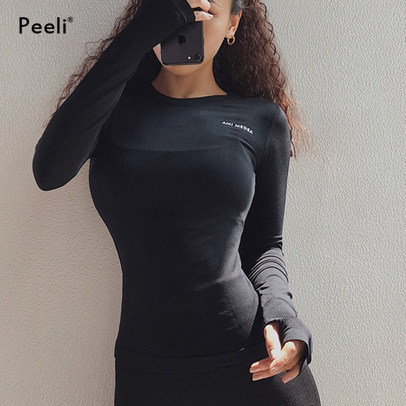 Peeli Long Sleeve Yoga Top Detailansicht – VYROX
