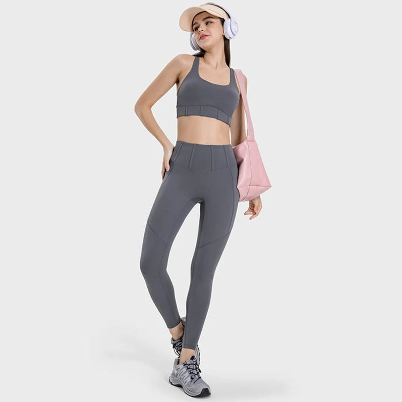 Aktives Tanktop mit quadratischem Ausschnitt und breiten Trägern Produktbild – VYROX