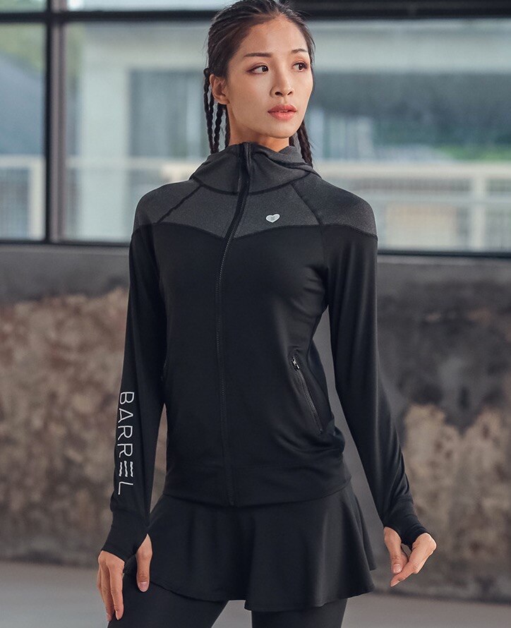 Hooded Running Jacket mit Daumenlöchern